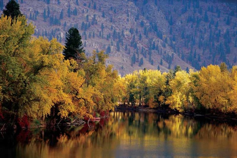 The lush Okanagan Valley is renowned for some of the world’s best apples and gorgeous fall scenery. With more than 120 wineries, the region is also one of the best places in North America to blend autumn colors and a little plonk, especially during the Okanagan Fall Wine Festival (Oct. 1st-11th).